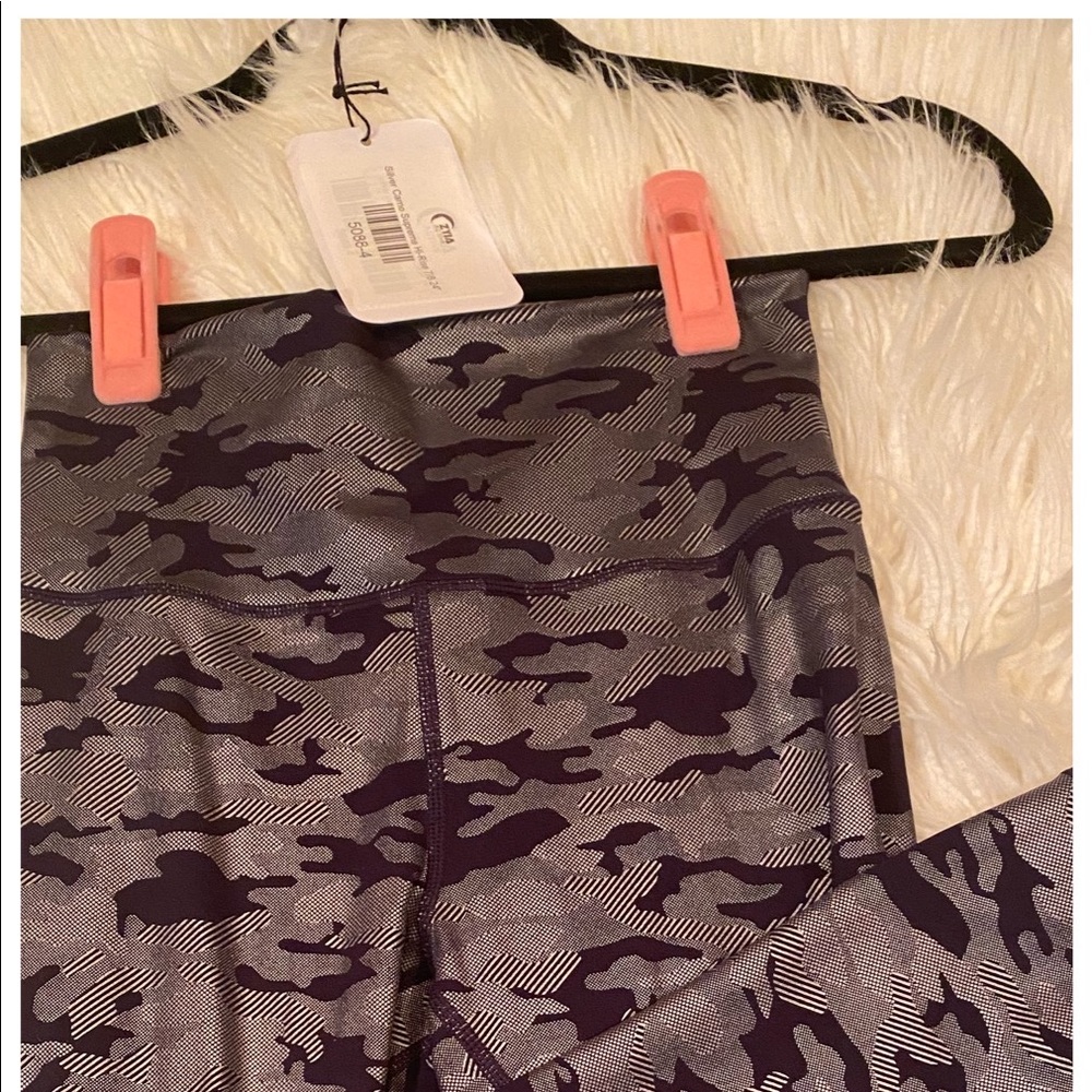 ZYIA Supreme Legging Size 4-EXCELLENT CONDITION